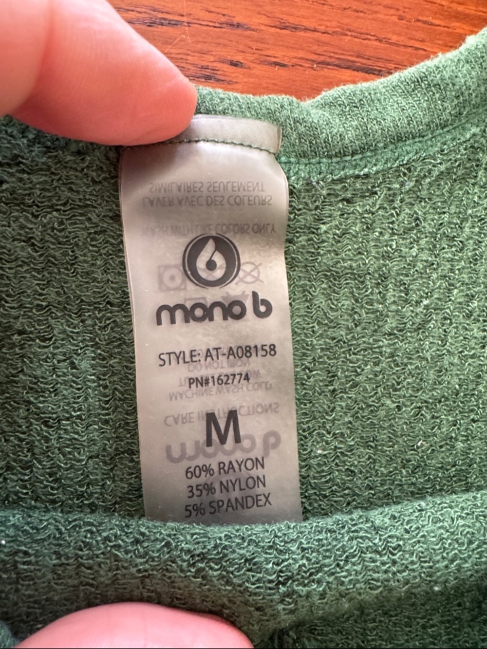 Mono B Green Ribbed V-Neck Cropped Tank Top - size M - Picture 2 of 5